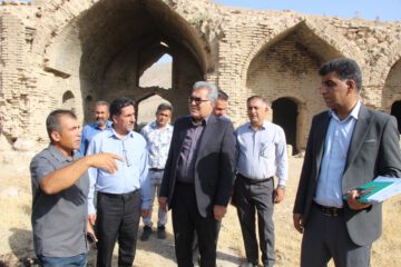 برگزاری چهارمین جلسه شورای اداری مرودشت در روستای مائین؛ تأکید فرماندار بر توسعه گردشگری و اجرای مصوبات