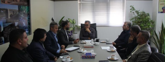 تأکید فرماندار مرودشت بر توسعه زیرساختهای فرهنگی و ورزشی؛ صنایع باید نقش فعالتری در توسعه شهرستان ایفا کنند